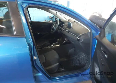 2017 Toyota Yaris Ia из США, поврежденный, VIN 3MYDLBYVXHY180854